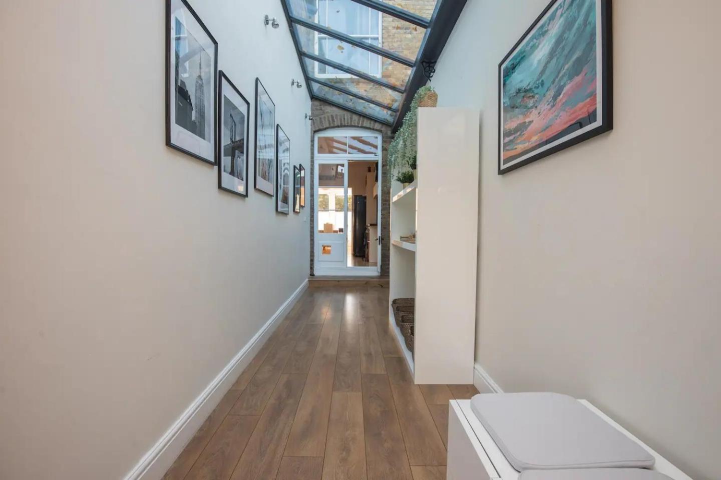 Grand Victorian House, Parking & River Walks Windsor Exterior photo